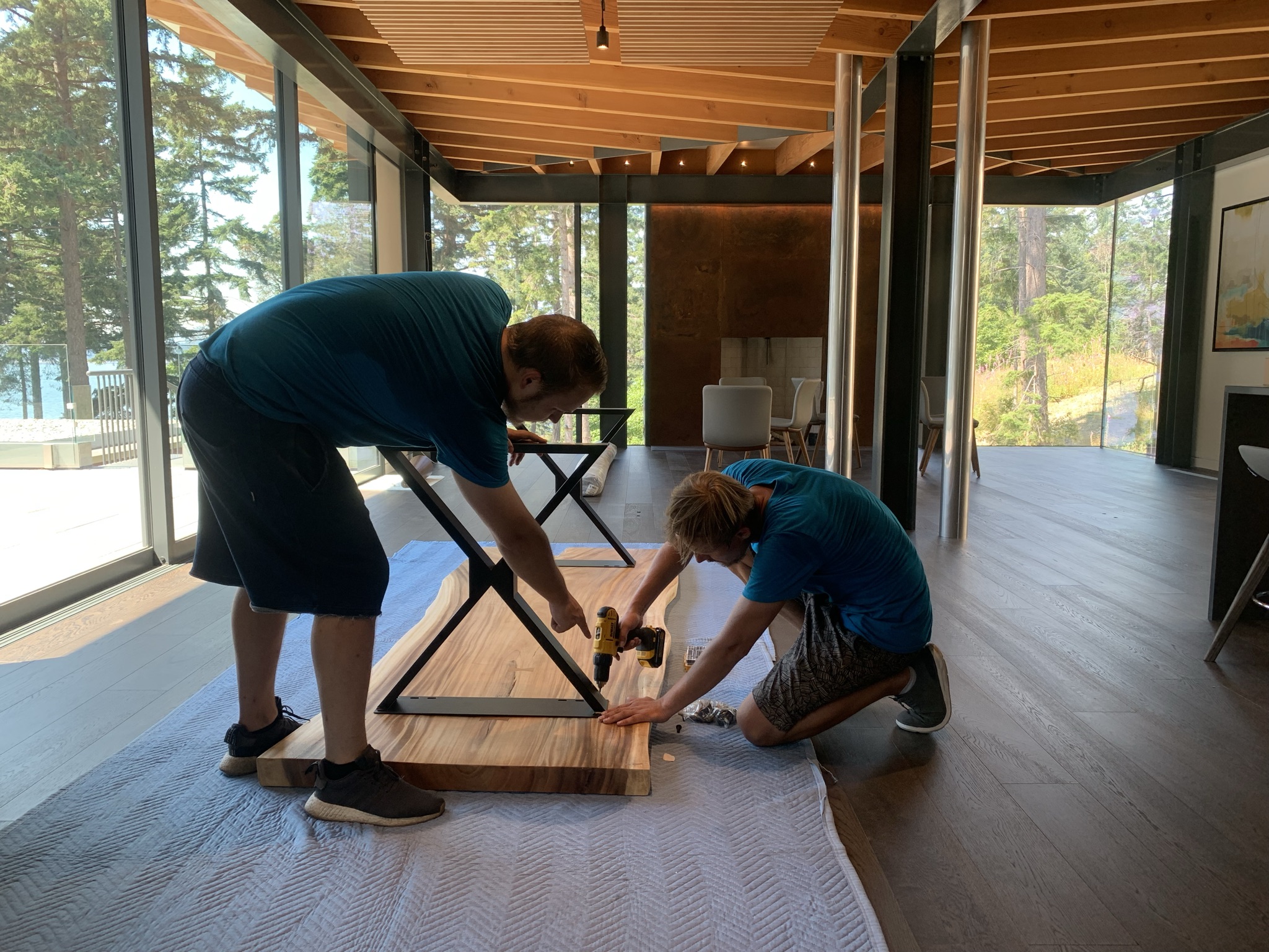 Dining Table Installers West Vancouver